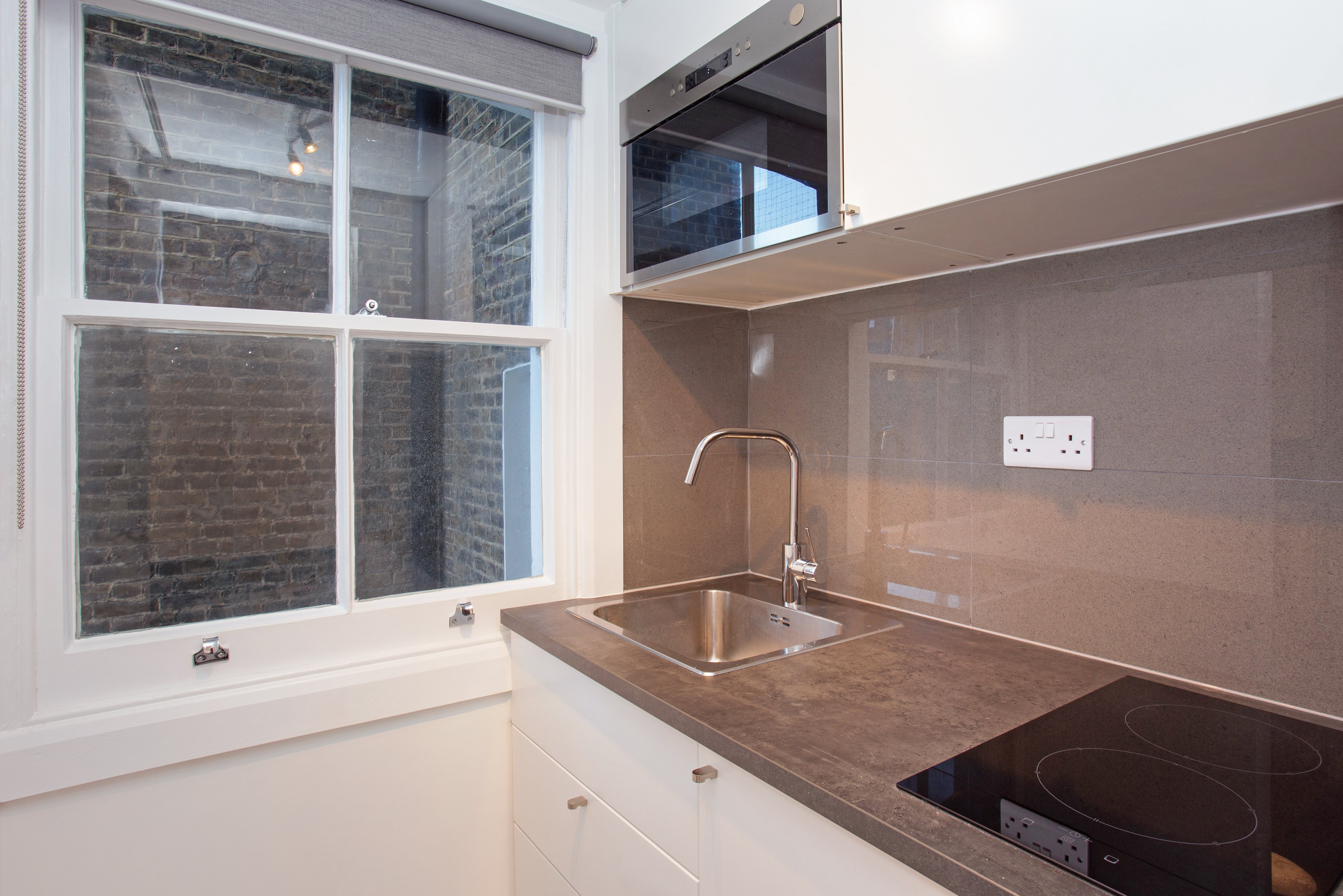 Flat Courtfield Gardens in Greater London
