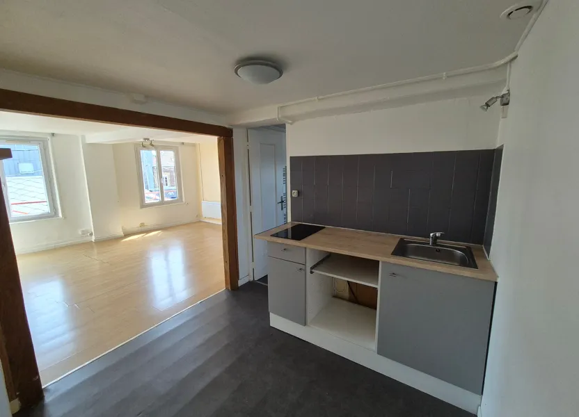 Flat Rue Émile Zola in Oissel-sur-Seine
