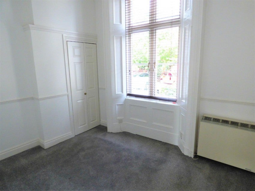 Flat Upton Park in Slough