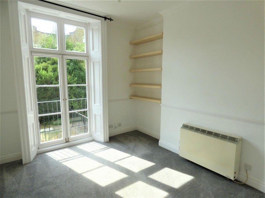 Flat Upton Park in Slough