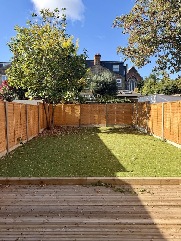 Room Durnsford Road in Greater London