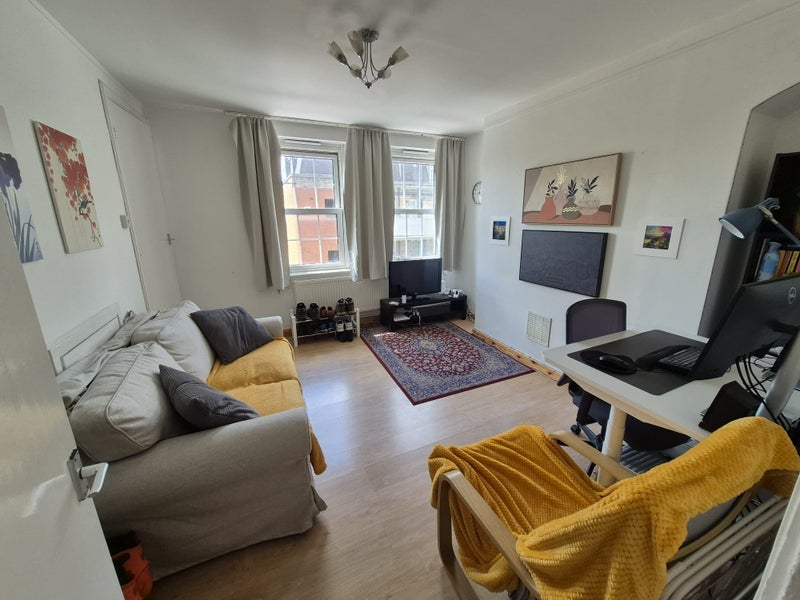 Room Doddington Grove in Greater London