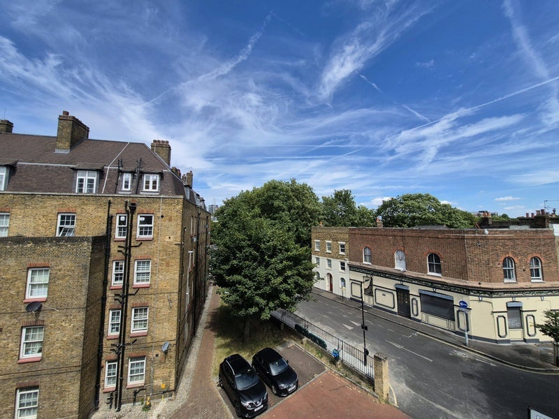 Room Doddington Grove in Greater London
