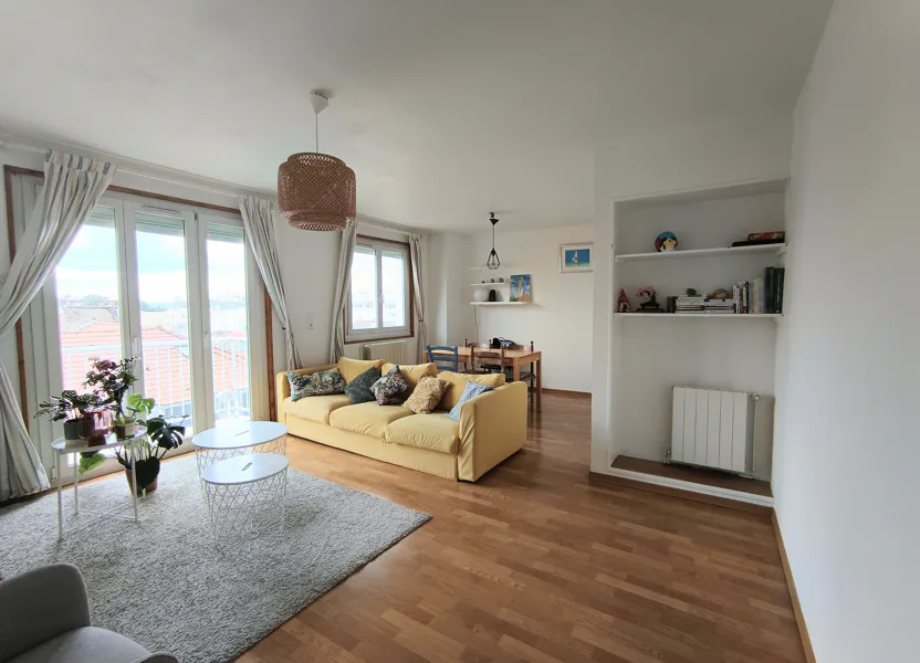 Flat Rue Duquenelle in Reims