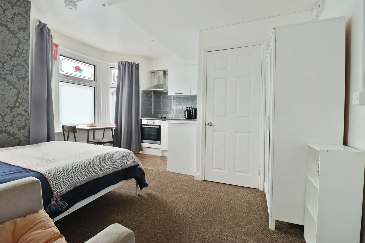 Flat Ceres Road in Greater London