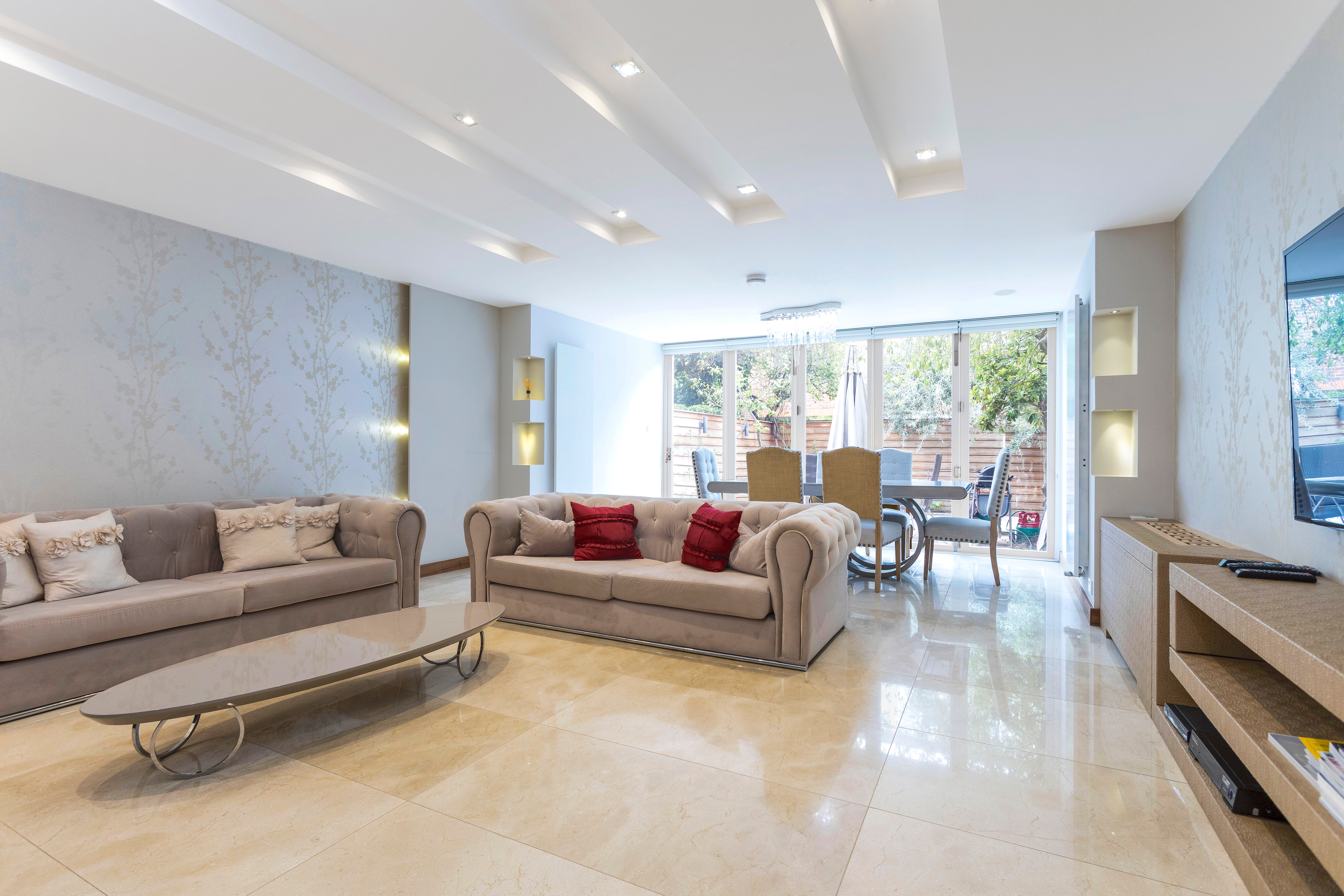 House Abbotsbury Close in Greater London