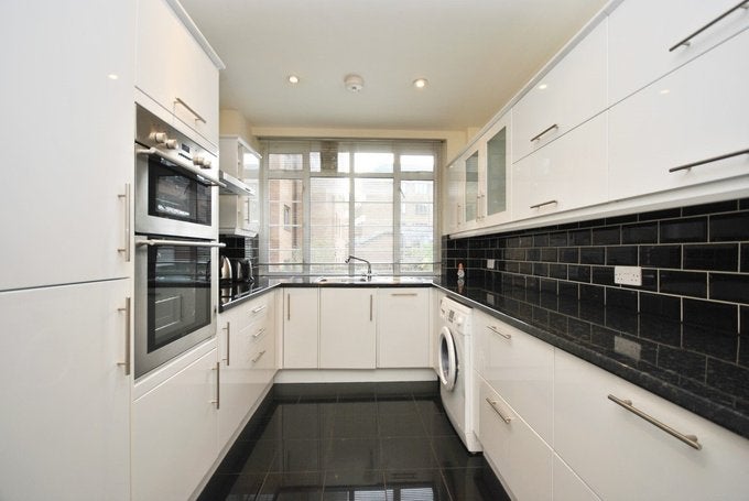 Flat Prince Albert Road in London