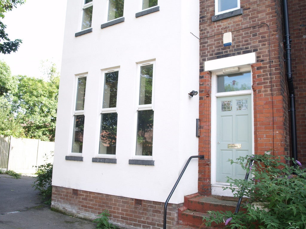 Flat Egerton Road in Manchester
