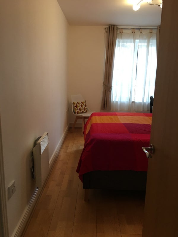 Room St. Davids Square in Greater London
