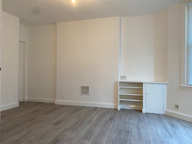 Flat Talgarth Road in Greater London