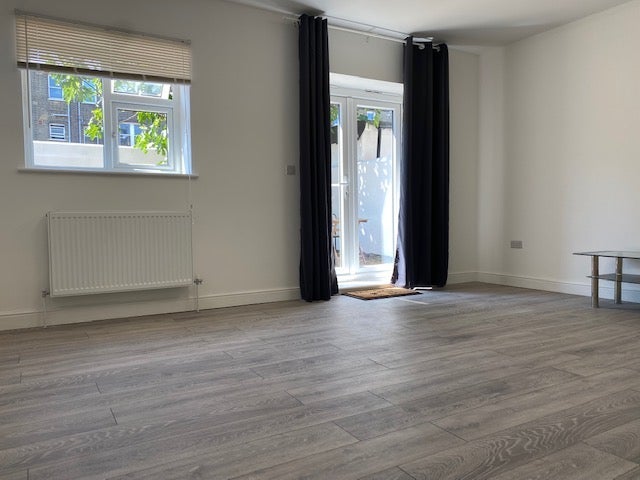 Flat Talgarth Road in Greater London