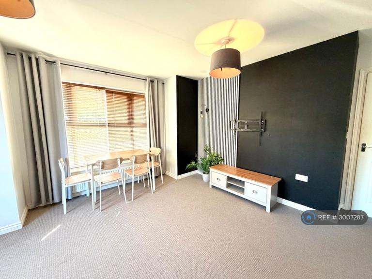 Flat Flaxlands Row in Olney