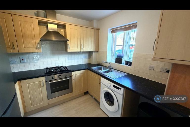 Flat Flaxlands Row in Olney