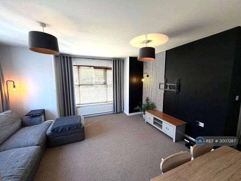 Flat Flaxlands Row in Olney