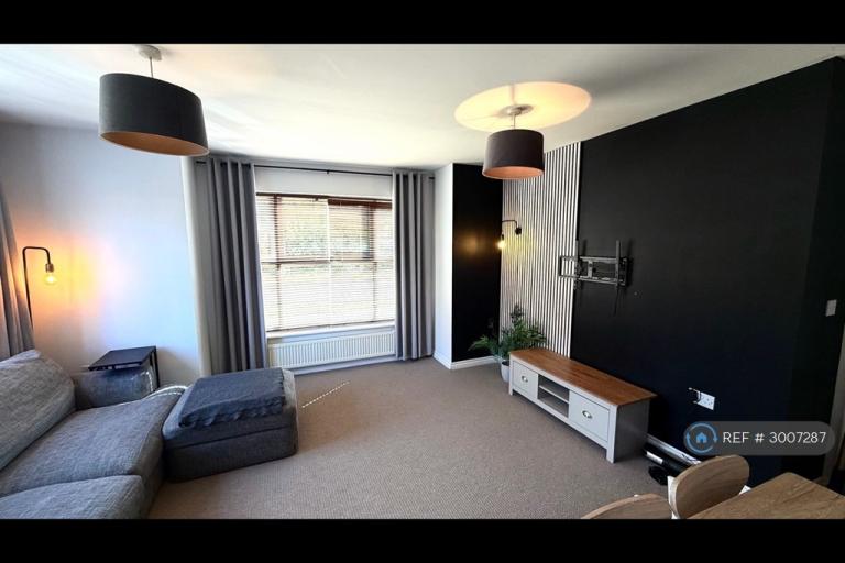 Flat Flaxlands Row in Olney