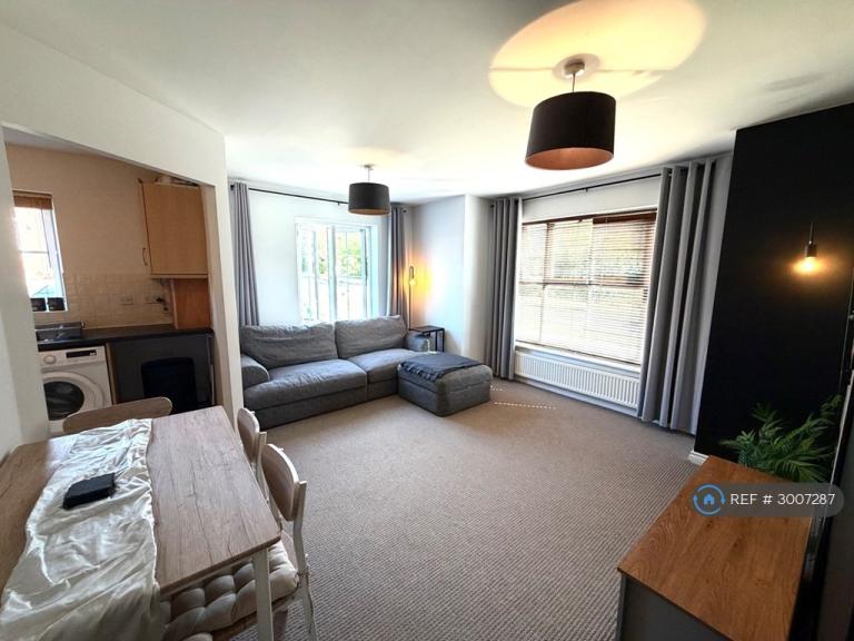 Flat Flaxlands Row in Olney