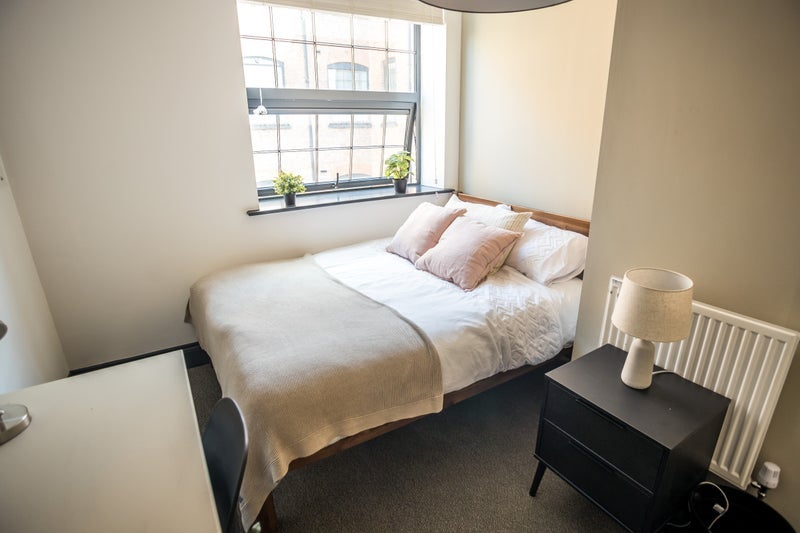 Room Lower Brown Street in Leicester