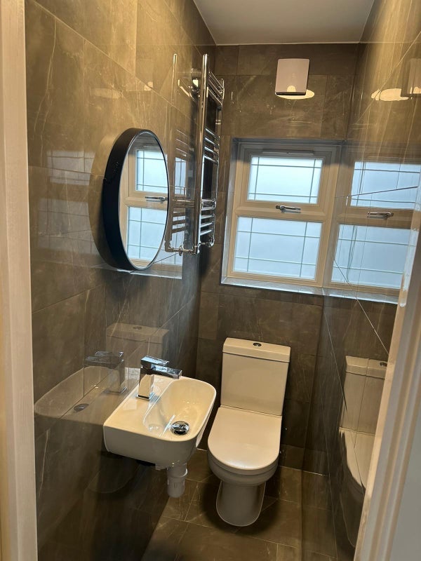 Room Hubert Road in Greater London