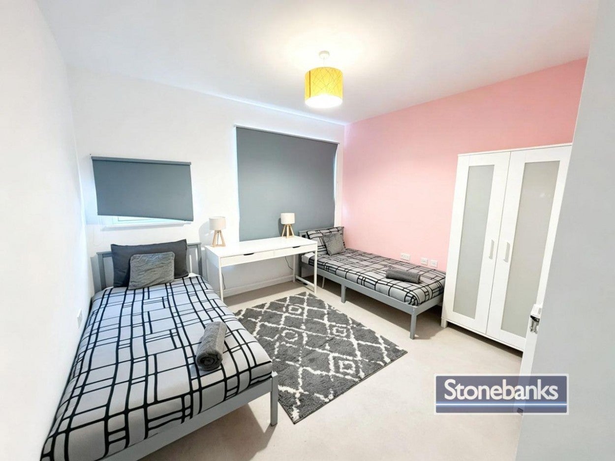 Flat Valentina Avenue in Greater London