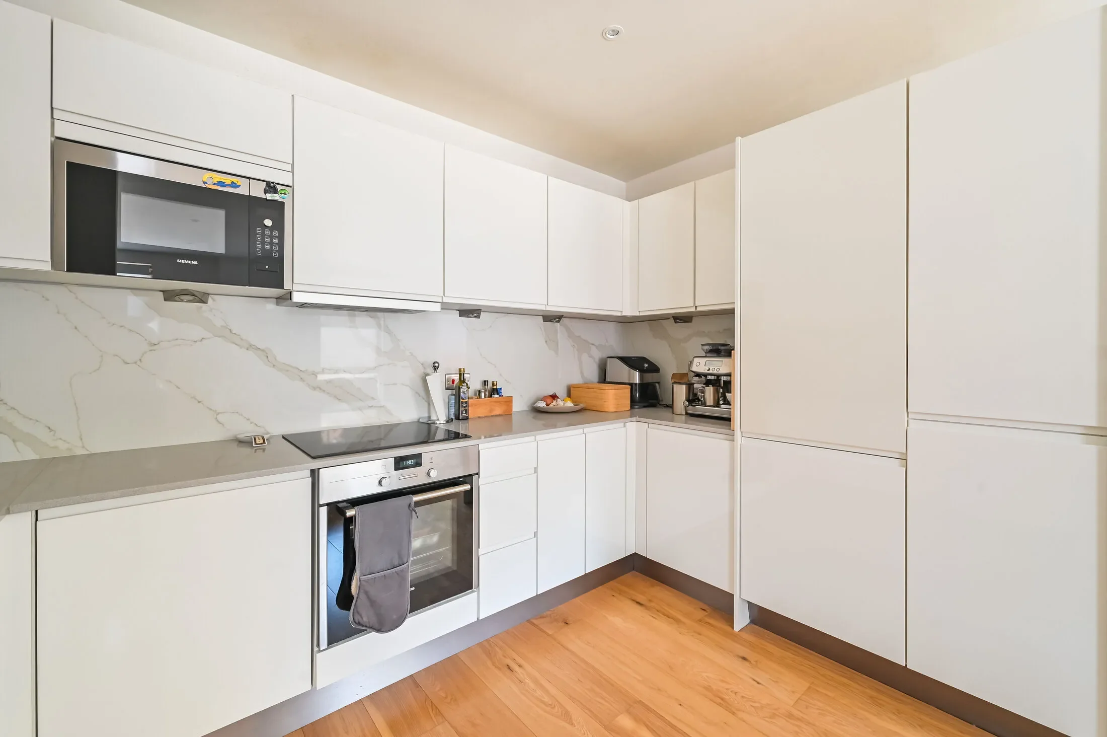 Flat Canonbury Road in Greater London