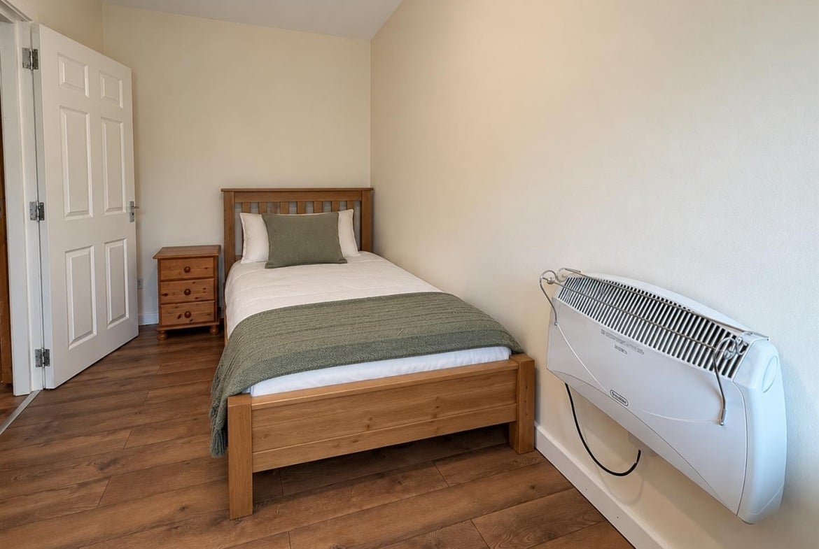 Flat Broomspring Close in Sheffield