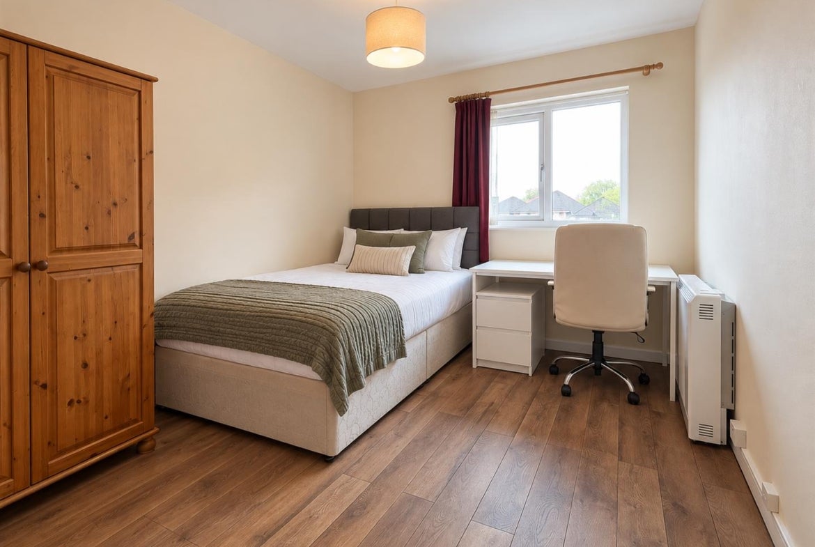 Flat Broomspring Close in Sheffield