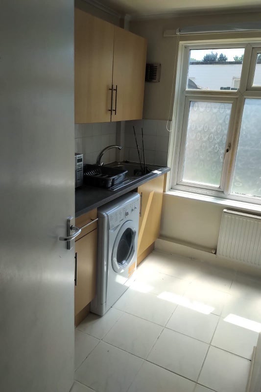 Flat Hempstead Road in Greater London