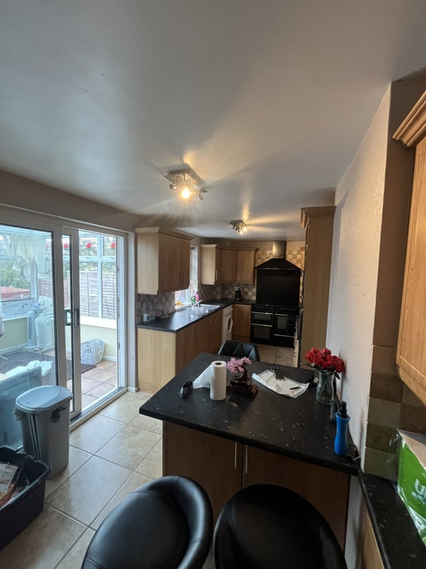 Room Perrott Road in Bristol