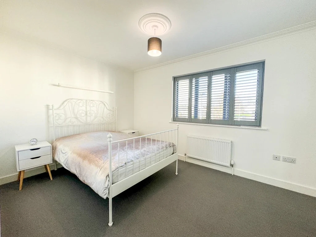 House St Gellert Gardens in Loanhead