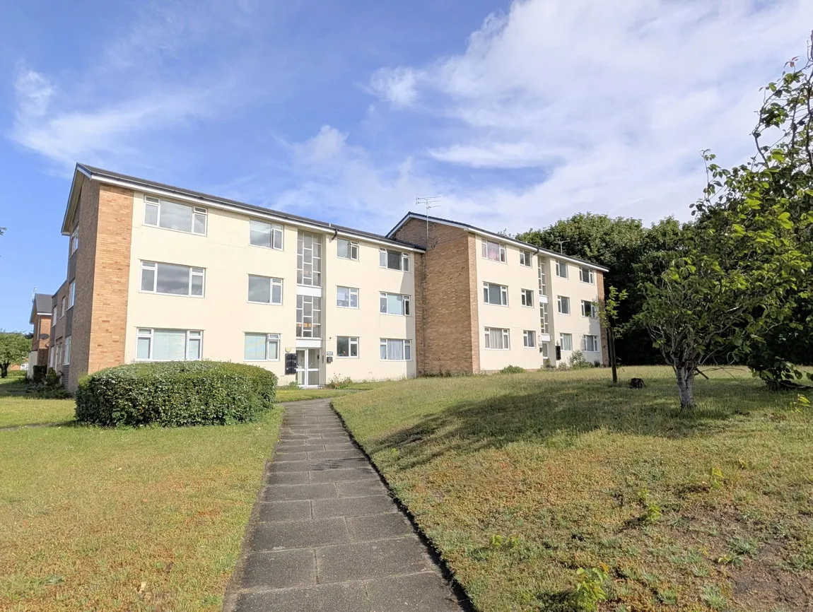 Flat Westcliffe Road in Southport