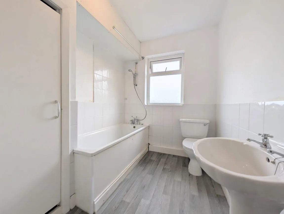 Flat Westcliffe Road in Southport