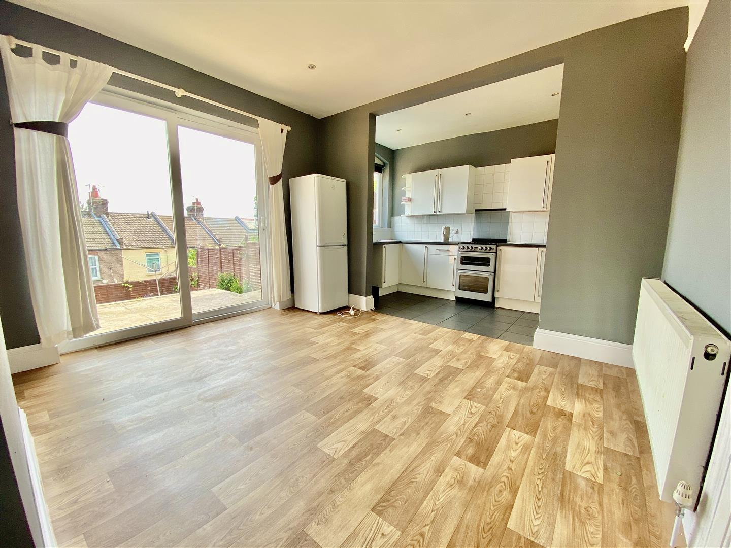 House Russell Rise in Luton