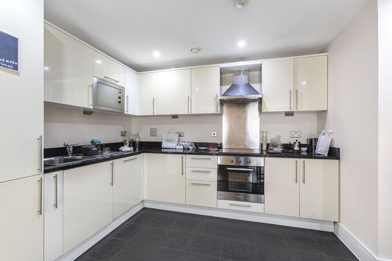 Flat Cassilis Road in Greater London
