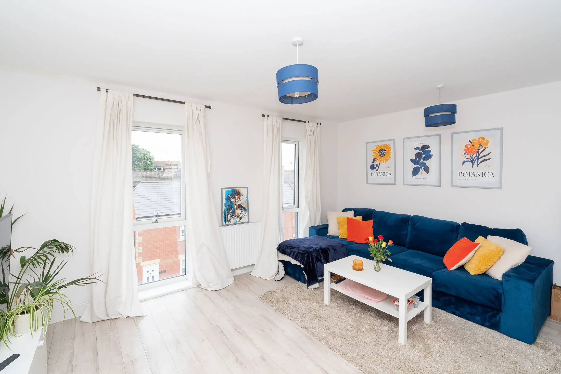 Flat Leavesden Road in Watford