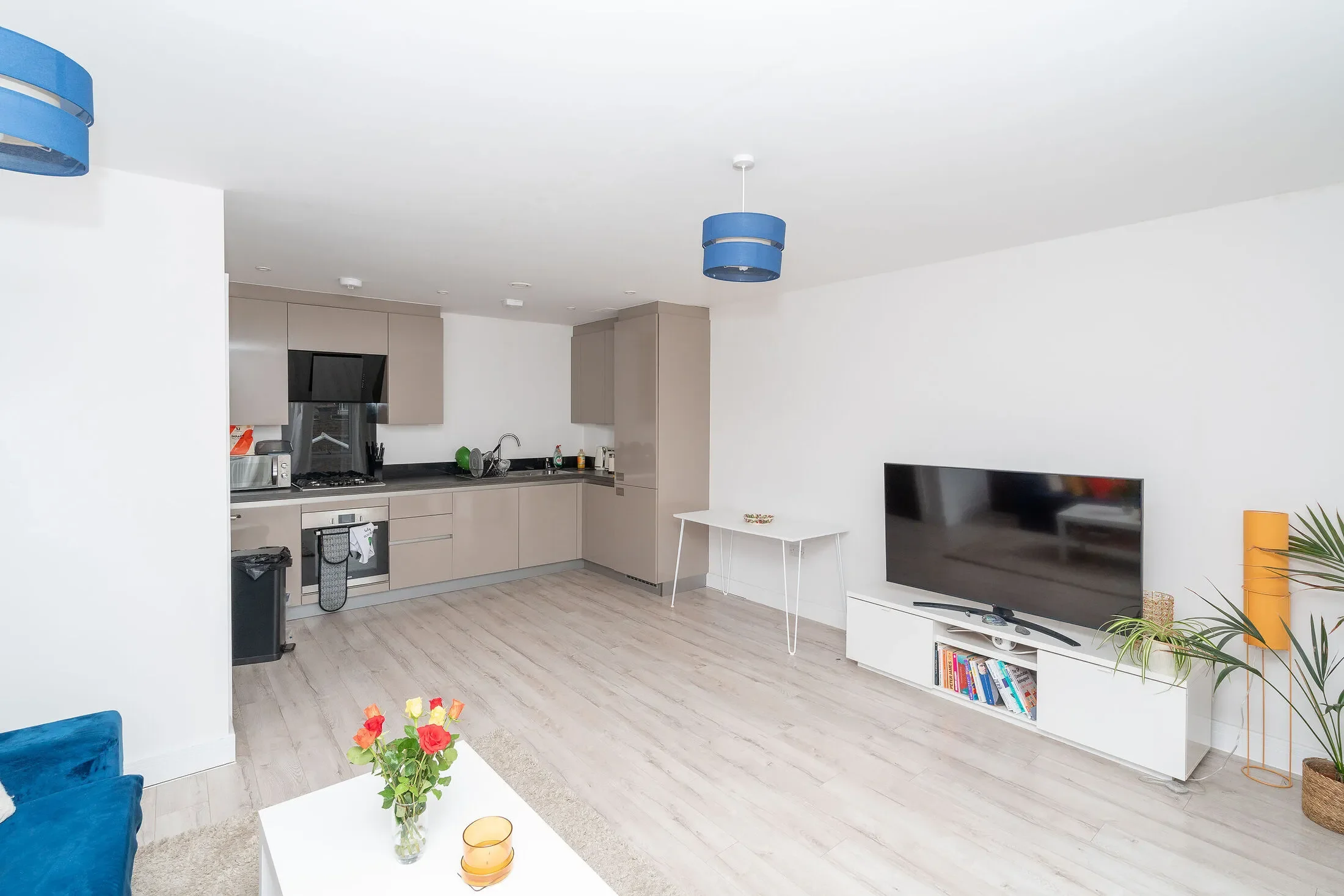 Flat Leavesden Road in Watford
