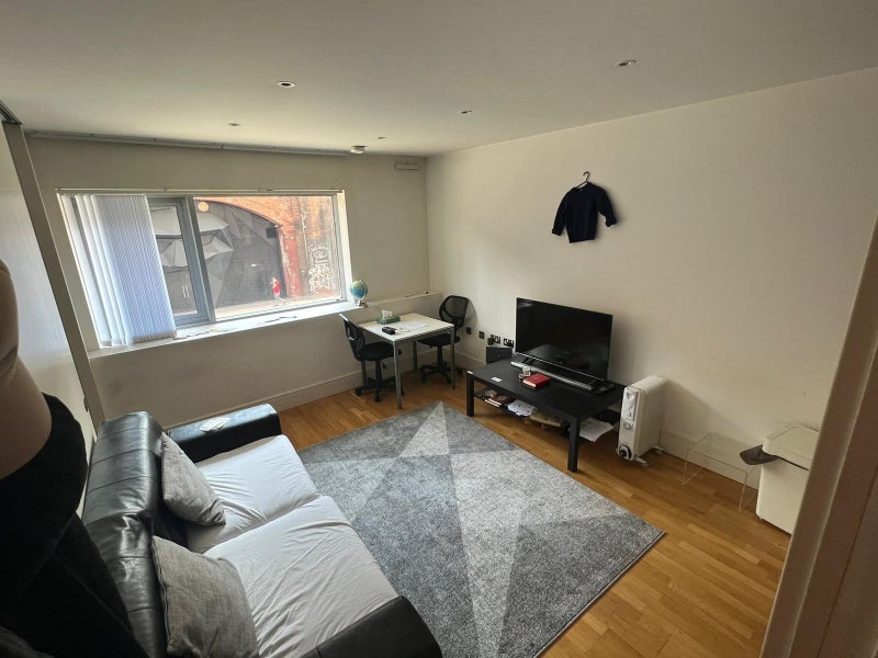 Flat Great Bridgewater Street in Manchester