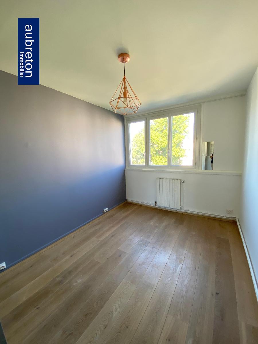 Flat Rue Saint-Exupéry in Saint-Martin-d'Hères