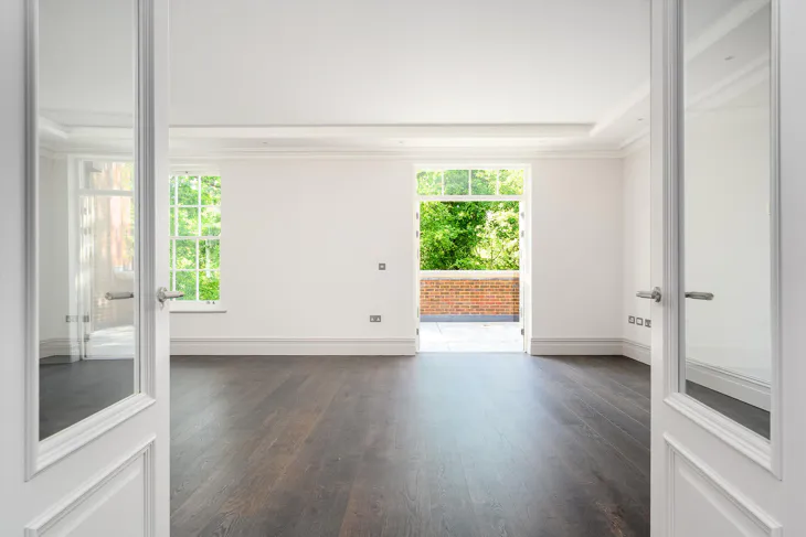 Flat London Road in Sunningdale