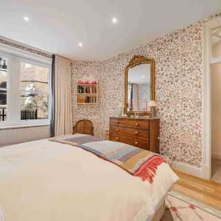 Flat Prince of Wales Drive in Greater London