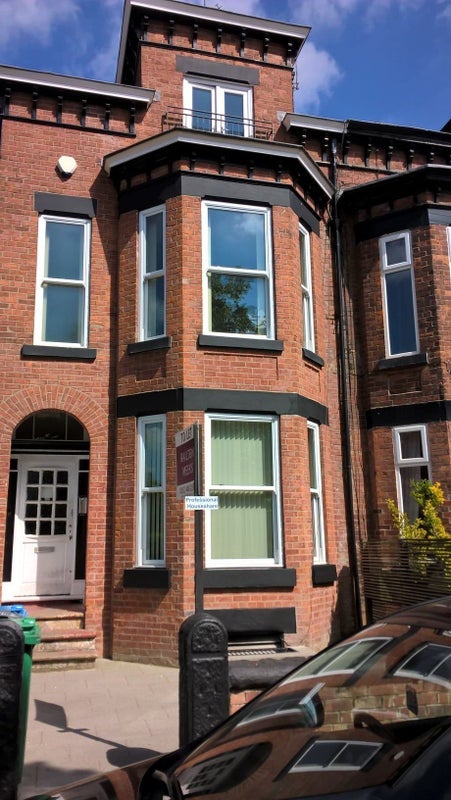 Room Keppel Road in Manchester