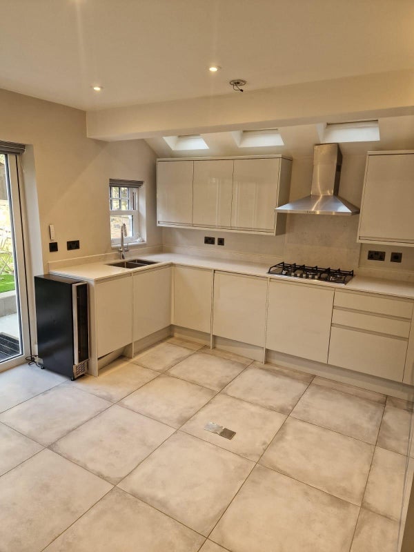 Room Rosebury Road in Greater London
