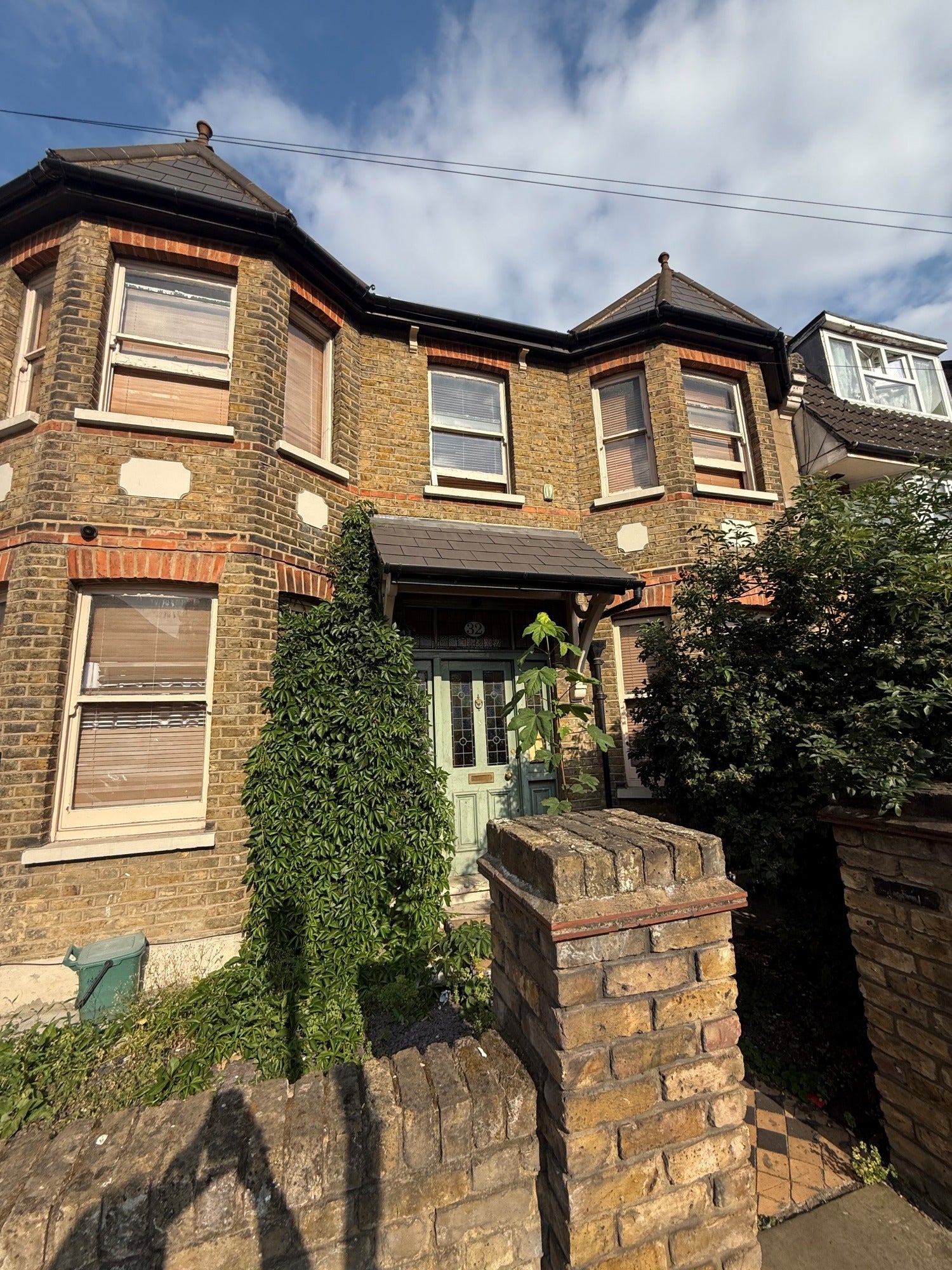 Room Willoughby Lane in Greater London