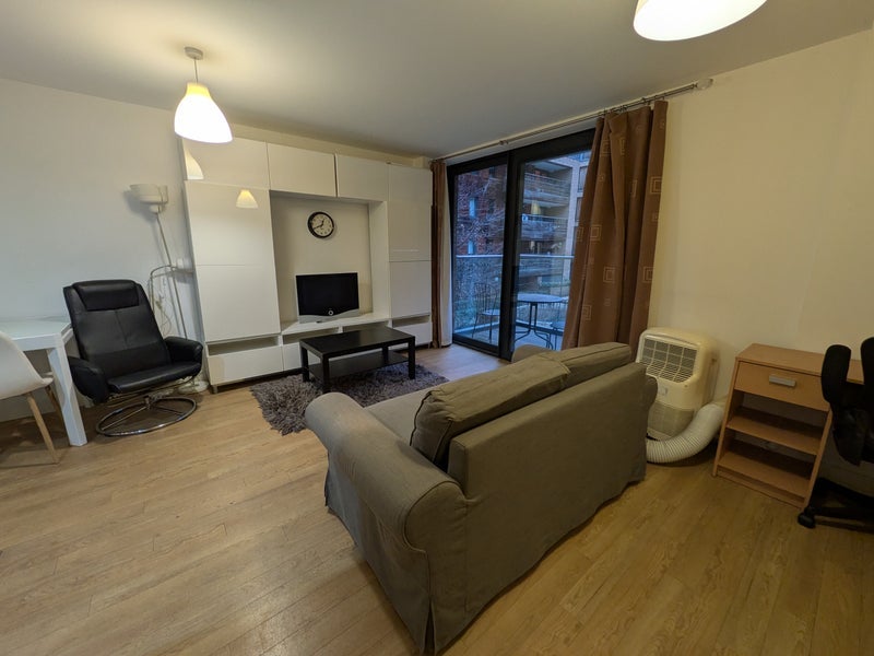 Room Albatross Way in Greater London