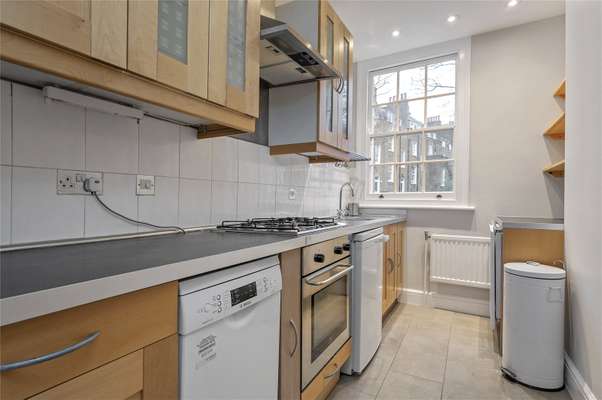 Flat Claremont Square in Greater London