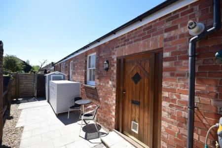 Flat Ramsgate Road in East Lindsey