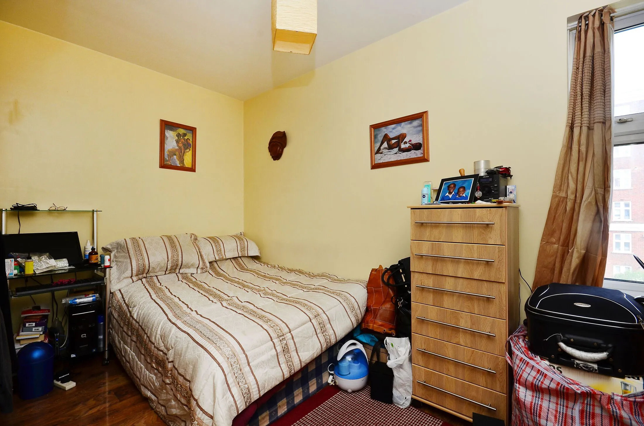 Flat Brixton Hill in Greater London