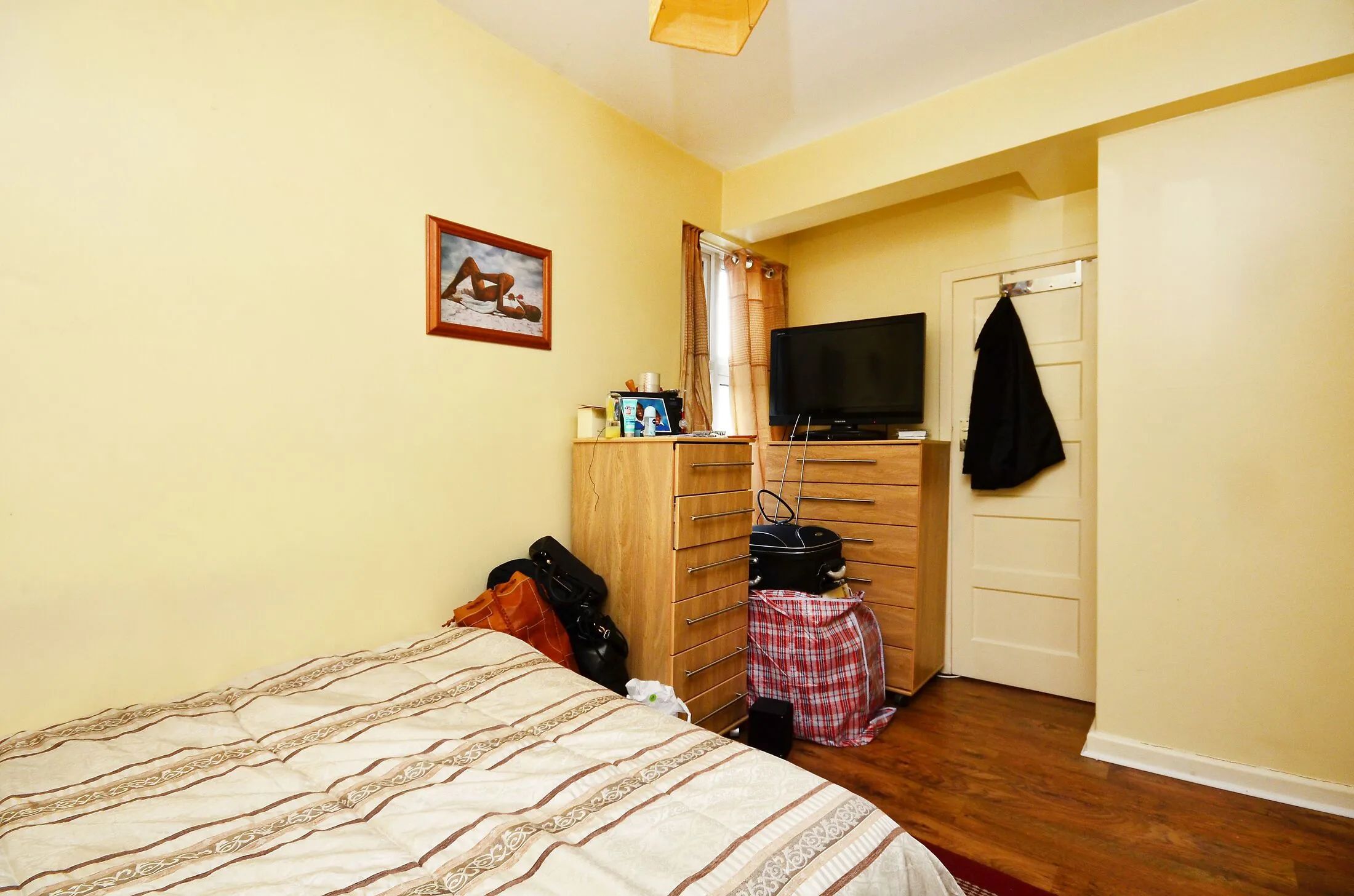 Flat Brixton Hill in Greater London