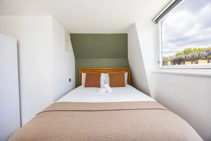 Flat Rutland Gate in City of Westminster