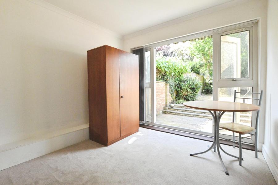 Room Edward Close in St Albans