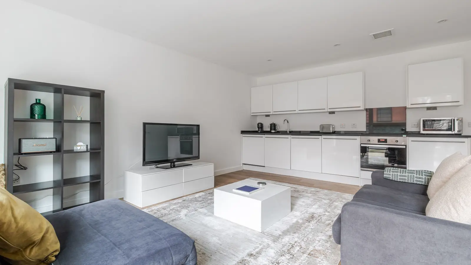 Flat Wandsworth Road in Greater London